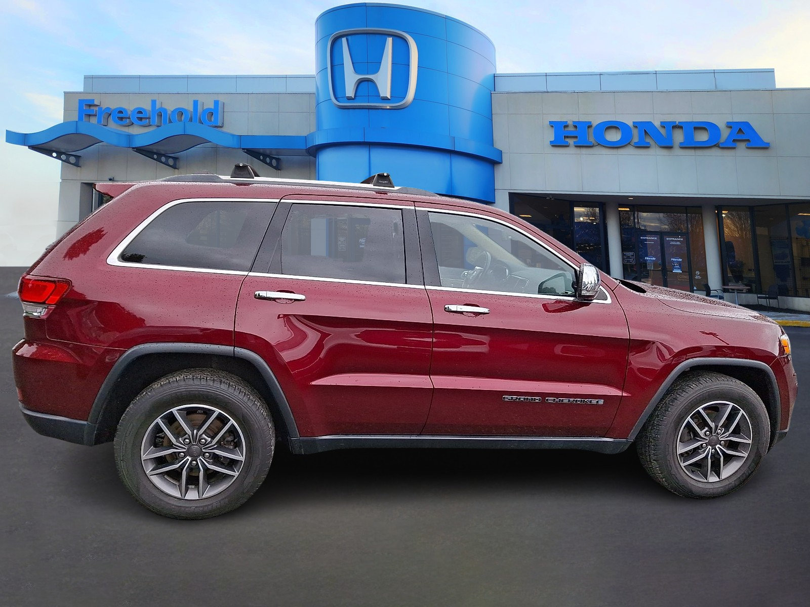 Used 2020 Jeep Grand Cherokee Limited AWD/4WD image 7