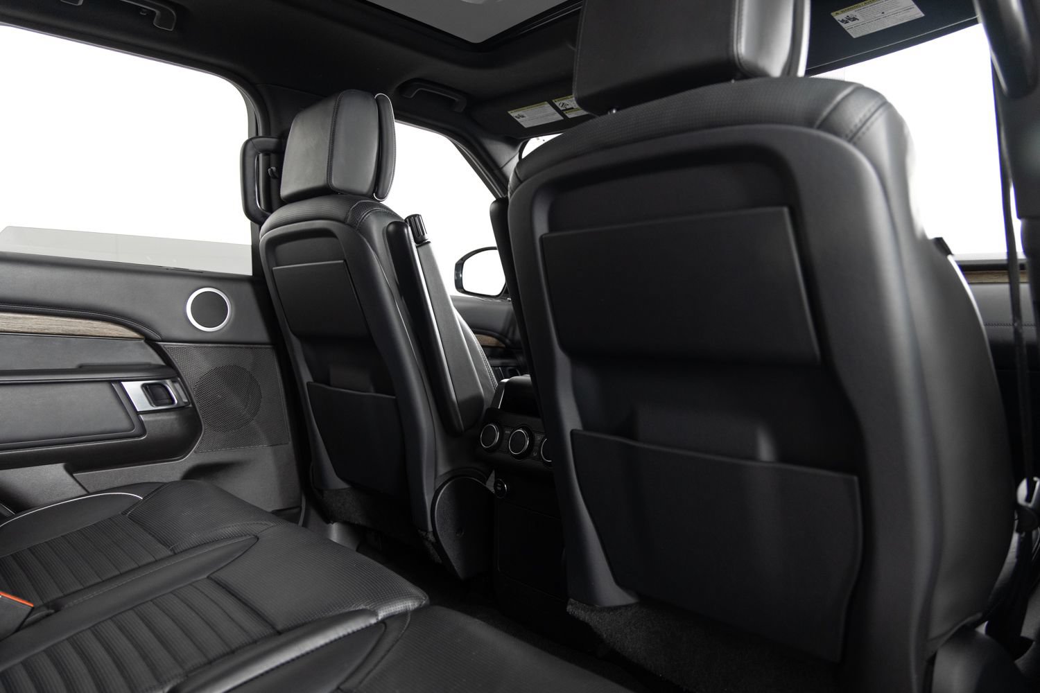 Used 2017 Land Rover Discovery HSE Luxury AWD/4WD image 24