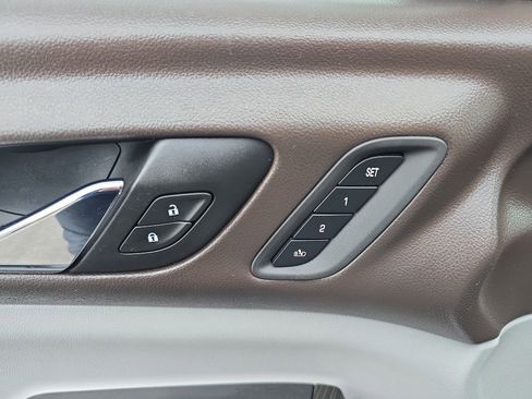 Used 2018 GMC Acadia SLT image 12