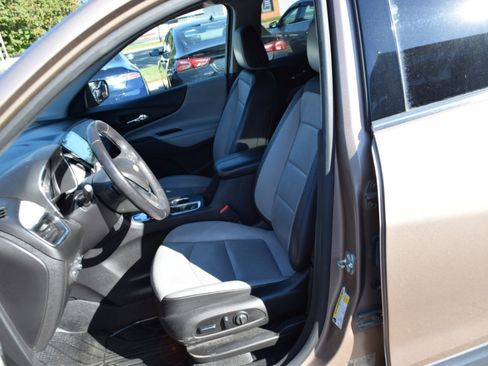 Used 2018 Chevrolet Equinox Premier image 10