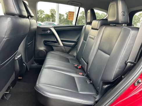 Used 2018 Toyota RAV4 Limited AWD/4WD image 16