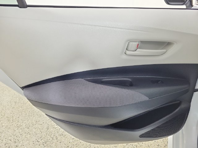 Used 2025 Toyota Corolla LE FWD image 14