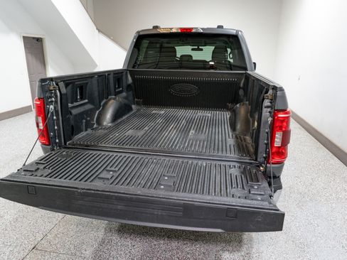 Used 2023 Ford F150 XLT w/ XTR Package image 11