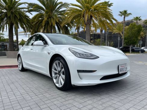 Used 2023 Tesla Model 3 Standard Range RWD image 5