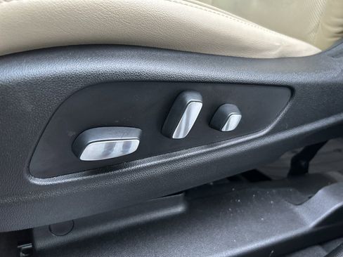 Used 2019 Cadillac XT5 Premium Luxury image 19