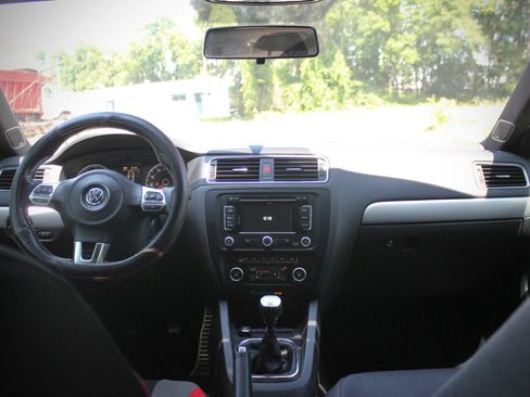 Used 2012 Volkswagen Jetta GLI Autobahn FWD image 72
