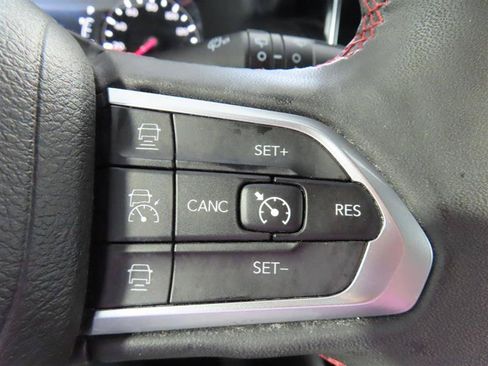 Used 2024 Jeep Compass Trailhawk AWD/4WD image 15