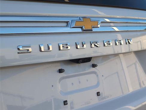Used 2023 Chevrolet Suburban Premier w/ Premium Package image 32
