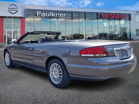 Used 2004 Chrysler Sebring LX FWD image 4