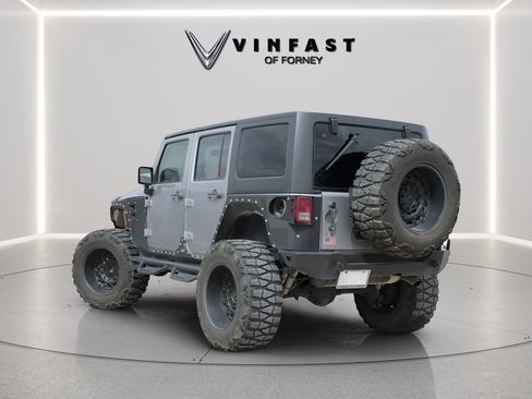 Used 2016 Jeep Wrangler Unlimited Sport w/ Connectivity Group AWD/4WD image 2