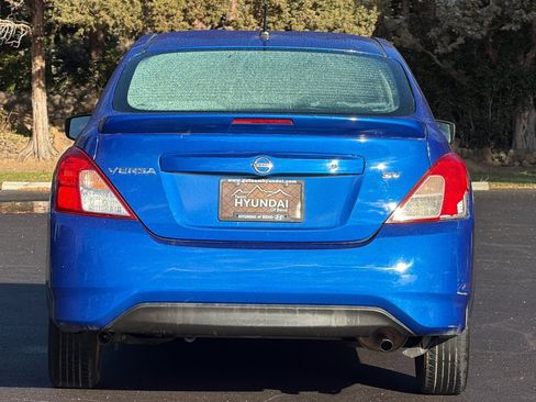 Used 2017 Nissan Versa SV image 5