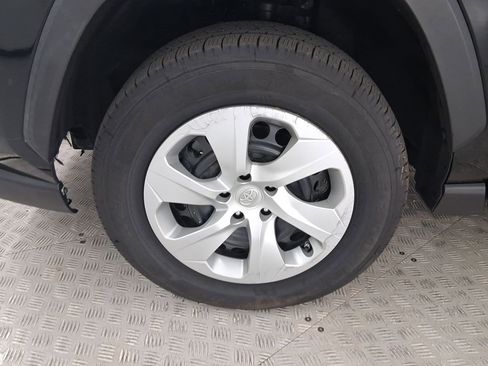 Used 2020 Toyota RAV4 LE image 11