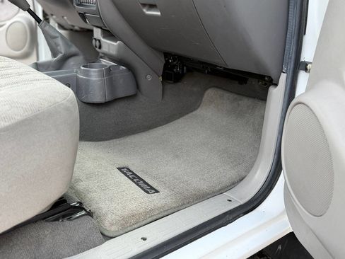 Used 2004 Toyota Tacoma 2WD Regular Cab image 31