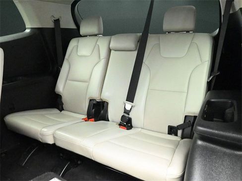 Used 2022 Kia Telluride S image 16