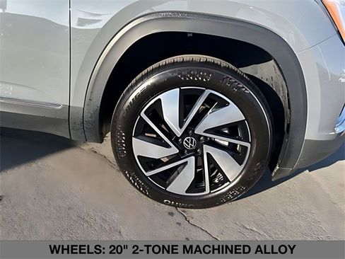 Used 2025 Volkswagen Atlas SEL image 10
