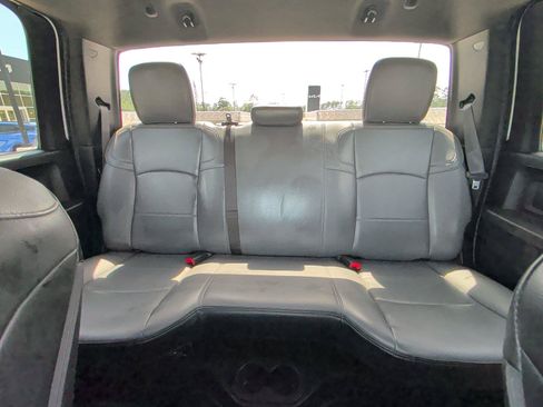 Used 2024 RAM 2500 Tradesman w/ Chrome Appearance Group AWD/4WD image 14