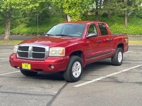 Used 2007 Dodge Dakota SLT image 1
