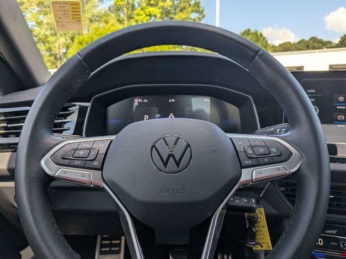 Used 2025 Volkswagen Jetta Sport FWD image 25