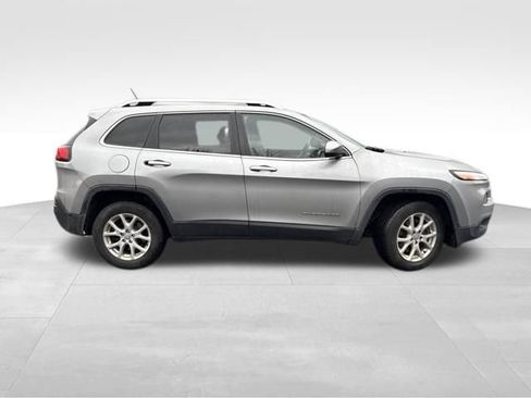 Used 2015 Jeep Cherokee Latitude image 8