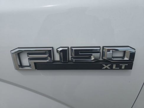 Used 2018 Ford F150 XLT w/ Equipment Group 302A Luxury AWD/4WD image 5