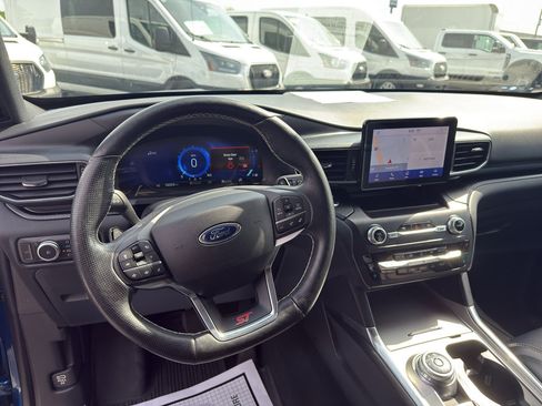 Used 2020 Ford Explorer ST w/ ST Street Pack AWD/4WD image 9
