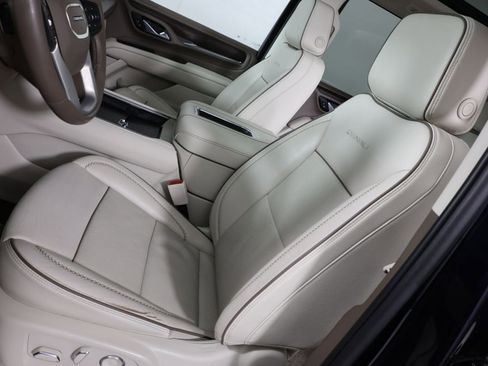 Used 2023 GMC Yukon XL Denali w/ LPO, Floor Liner Package AWD/4WD image 10