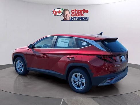 New 2026 Hyundai Tucson SE FWD image 3