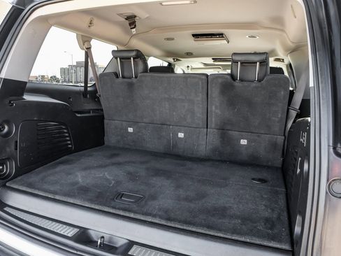 Used 2020 Chevrolet Suburban LT image 68