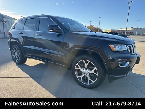Used 2018 Jeep Grand Cherokee Limited image 27