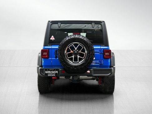 Used 2024 Jeep Wrangler Unlimited Rubicon w/ Technology Group AWD/4WD image 4