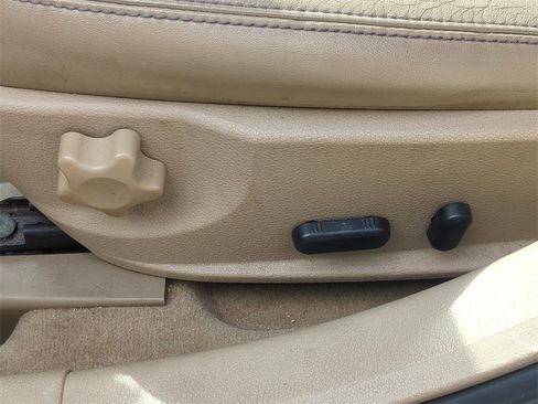 Used 2010 Ford Fusion SEL image 20