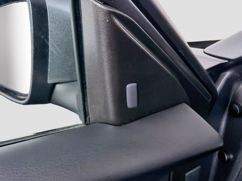 Used 2025 Nissan Sentra S FWD image 16