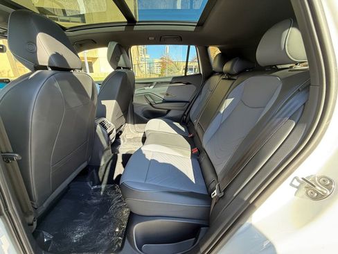 New 2025 Volkswagen Tiguan SE R-Line image 25