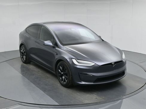 Used 2023 Tesla Model X image 40