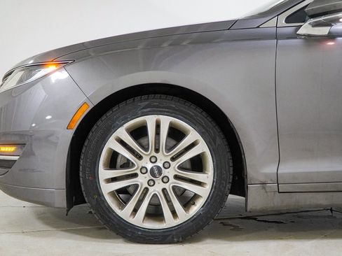 Used 2014 Lincoln MKZ image 16