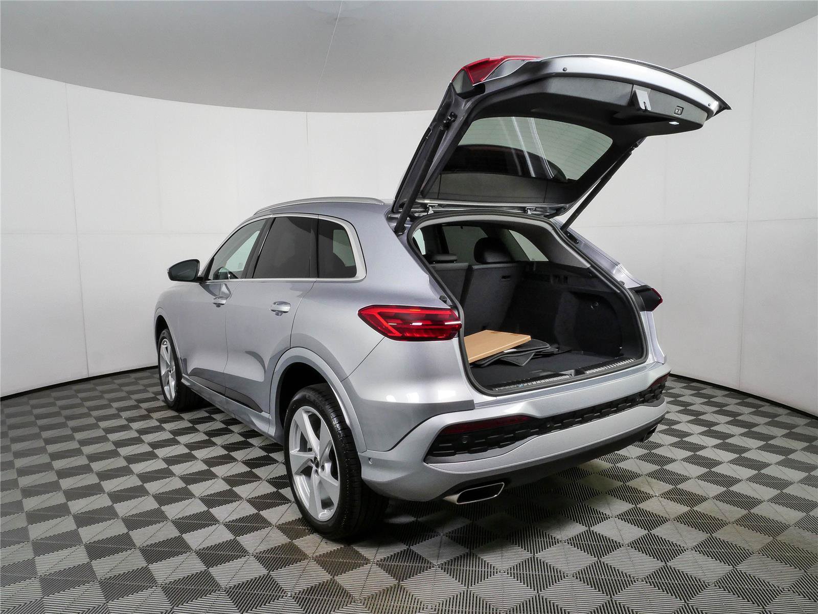 New 2026 Audi Q5 Premium Plus AWD/4WD image 33