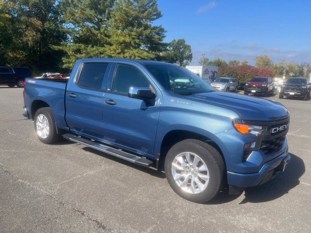Used 2024 Chevrolet Silverado 1500 Custom AWD/4WD image 4