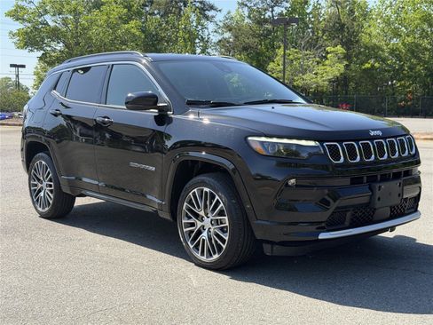 Used 2023 Jeep Compass Limited w/ Elite Group AWD/4WD image 31