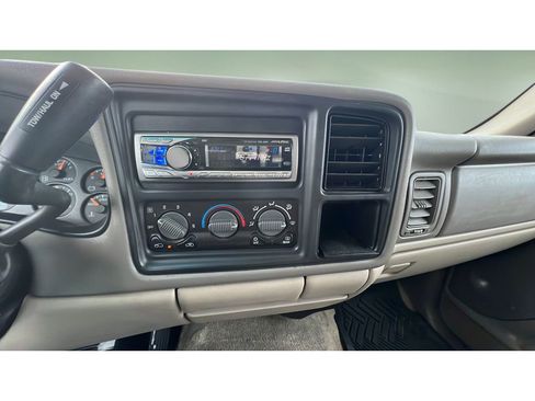 Used 2002 Chevrolet Tahoe LS w/ 3rd Row Seat Pkg image 17