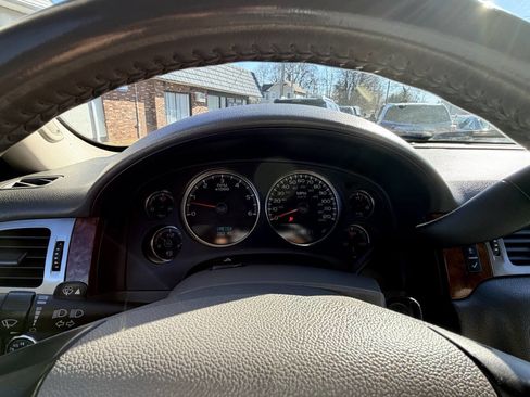 Used 2007 Chevrolet Suburban LT w/ LT Preferred Equipment Group image 29