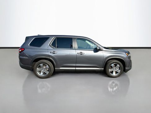 Used 2025 Honda Pilot EX-L image 8