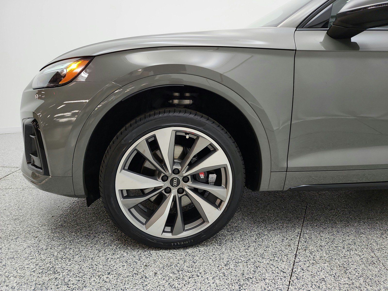 Used 2023 Audi SQ5 Premium Plus w/ Premium Plus Package AWD/4WD image 30