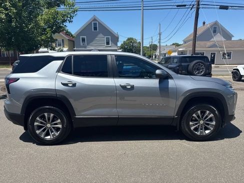 Used 2026 Chevrolet Equinox LT AWD/4WD image 5