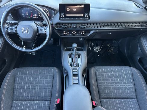 Used 2025 Honda HR-V Sport image 16