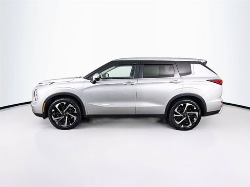 Used 2023 Mitsubishi Outlander SE AWD/4WD image 8