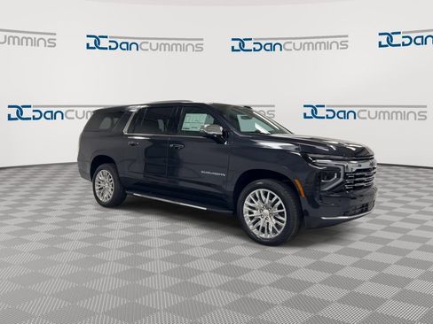 New 2026 Chevrolet Suburban Premier AWD/4WD image 2