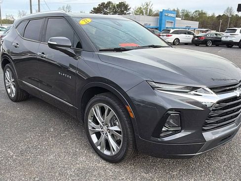 Certified 2022 Chevrolet Blazer Premier w/ Enhanced Convenience Package image 3