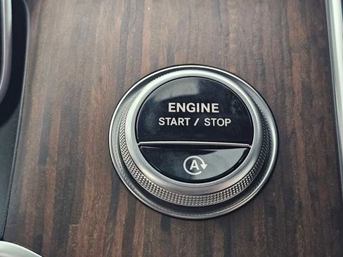 Used 2026 Mercedes-Benz GLC 300 image 29