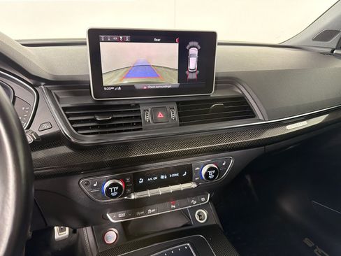 Used 2018 Audi SQ5 Prestige w/ Prestige Package AWD/4WD image 17