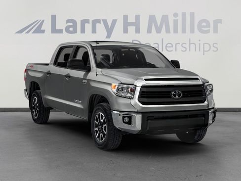 Used 2016 Toyota Tundra SR5 w/ TRD Off Road Package AWD/4WD image 6